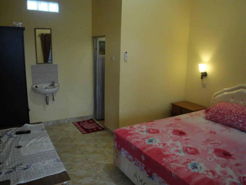 Puji Homestay Mataram Exteriér fotografie